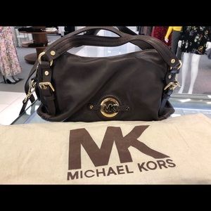 Mint Micheal Kors Satchel